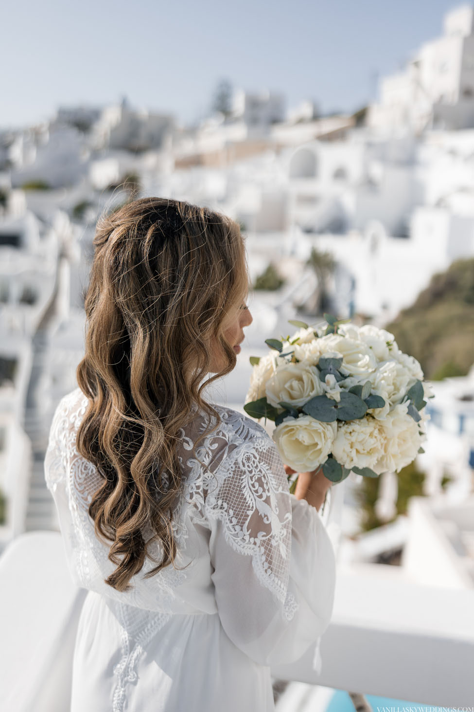 a&a_intimate_elopement_dana_villas_location_santorini_greece